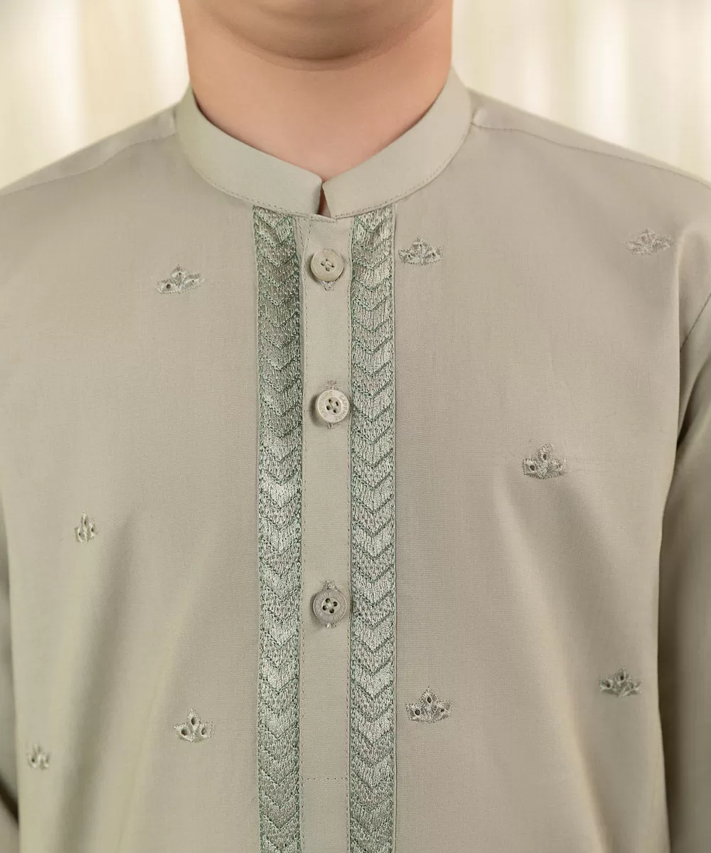 Embroidered Cambric Kurta