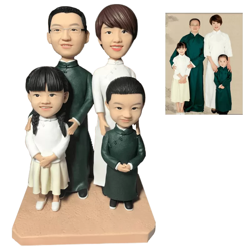 Fully Customizable 4 Person Bobblehead from Photo