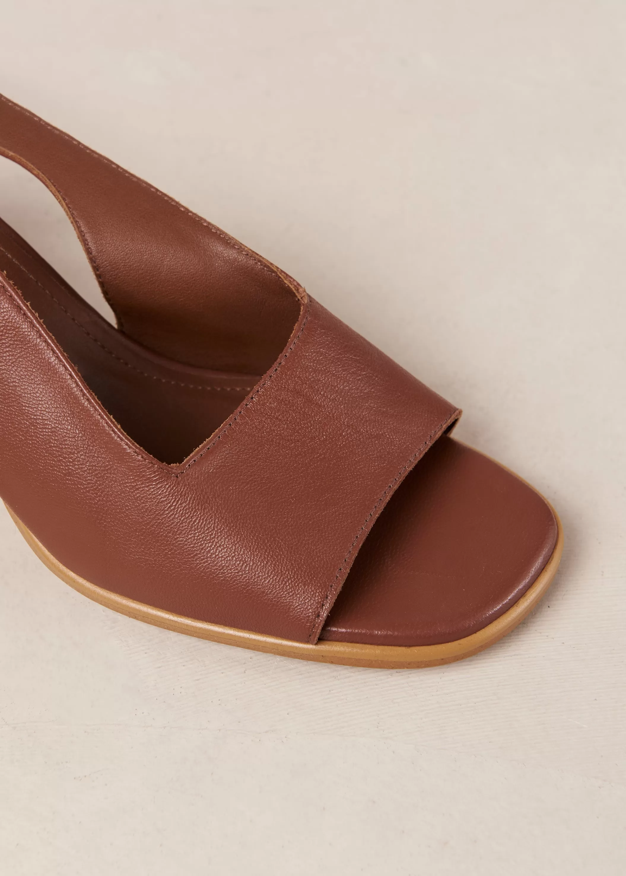 Lille Dark Tan Leather Sandals