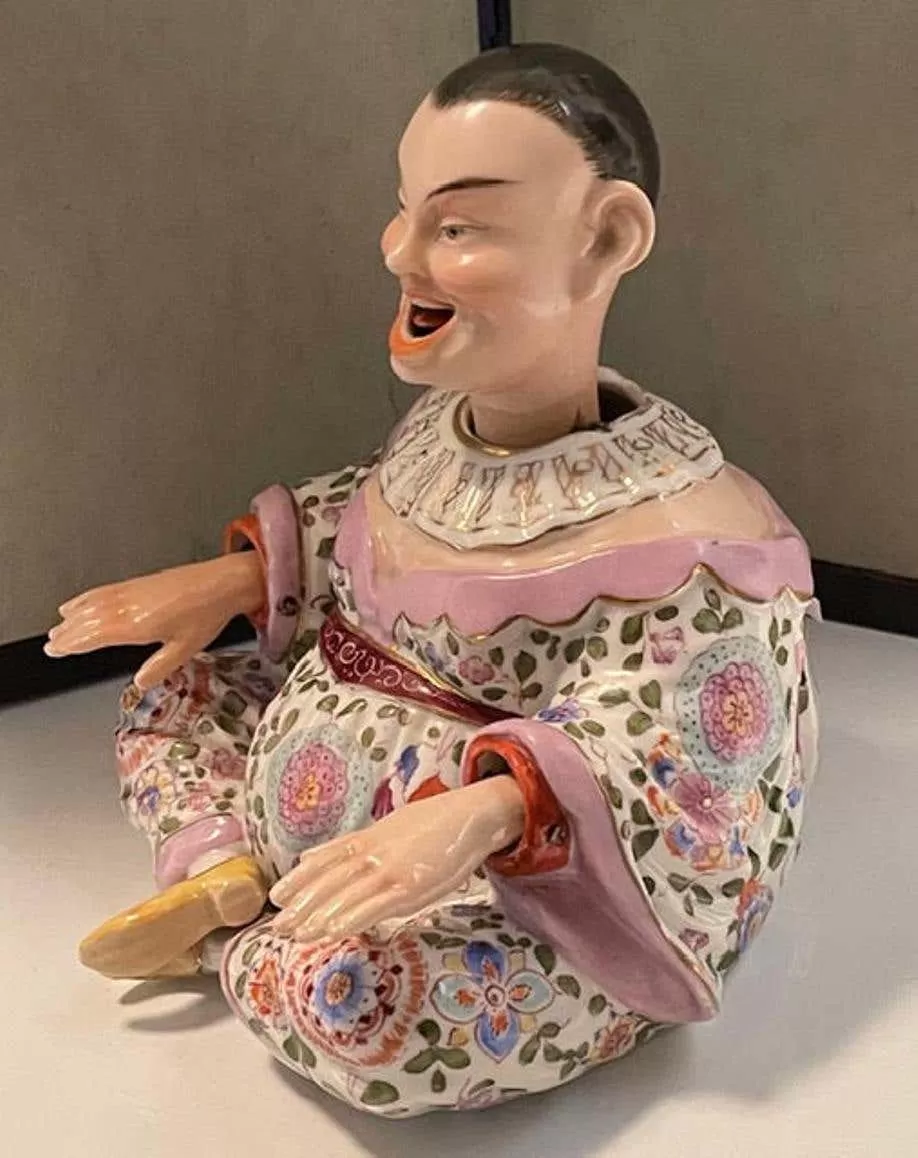 Meissen Porcelain Nodder in Seated Position