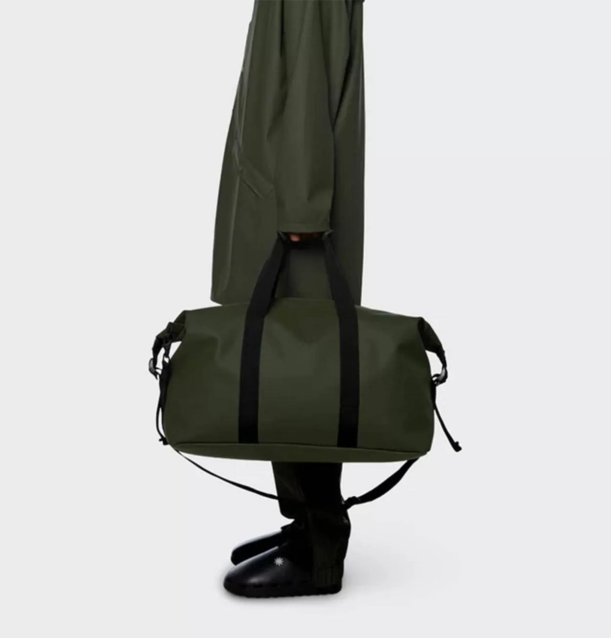 RAINS Weekend Bag in Green