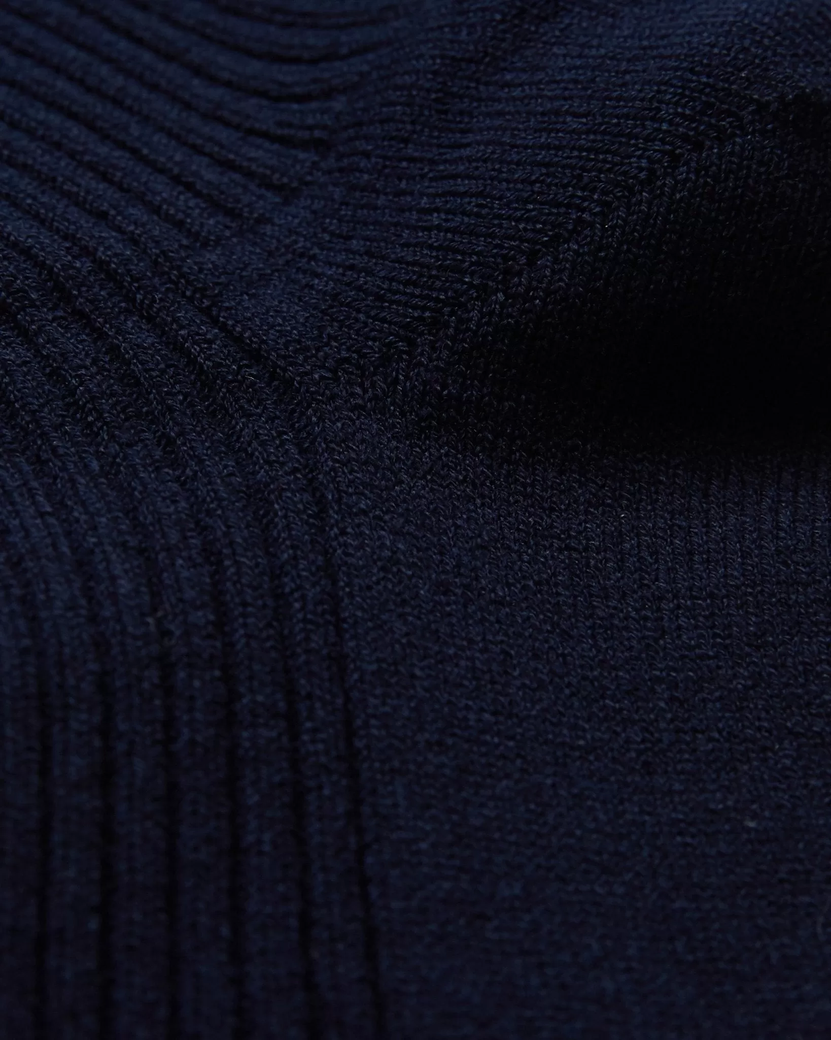 Tabio Power Fit Crew Socks: Navy