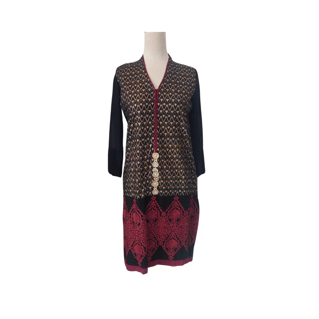 Unbeatable Black and Red Printed Kurta | Pre loved |